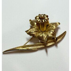 Vintage Marcel Boucher signed flower brooch pin